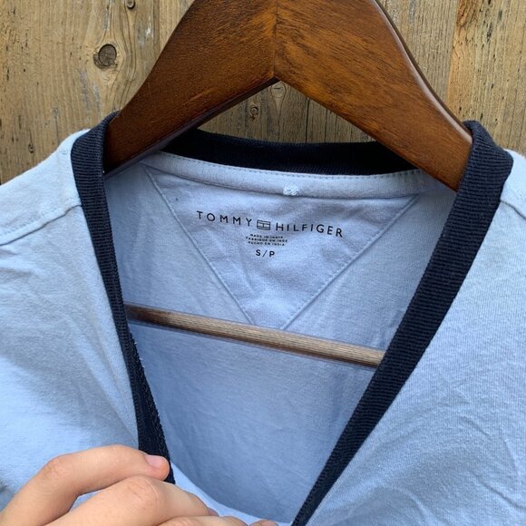 Tommy Hilfiger BIG LOGO T Shirt Small - Picture 4 of 4